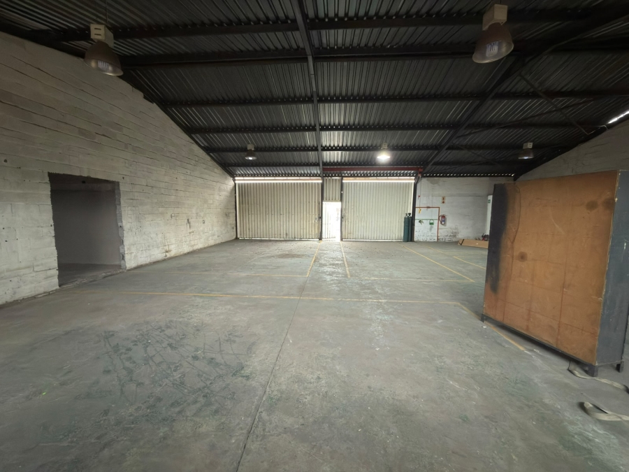 To Let Commercial Property for Rent in Worcester Western Cape